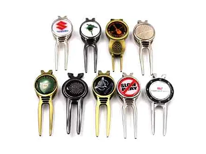 Bottle-Opener Divot Tool