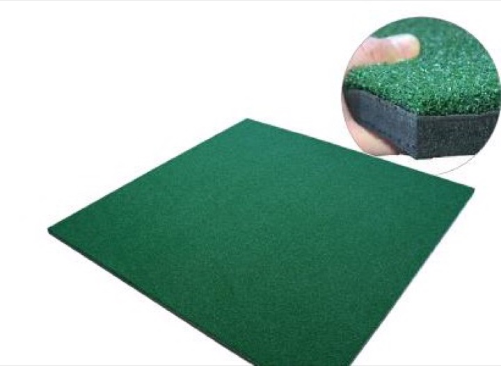 Golf hitting mat with turf and base detail